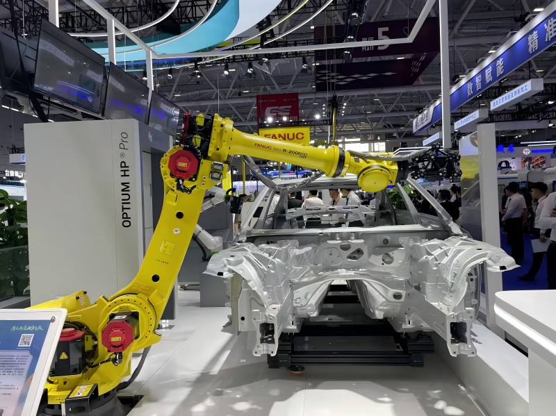 機(jī)器人零部件CNC加工:深圳一鑫精密的行業(yè)洞察